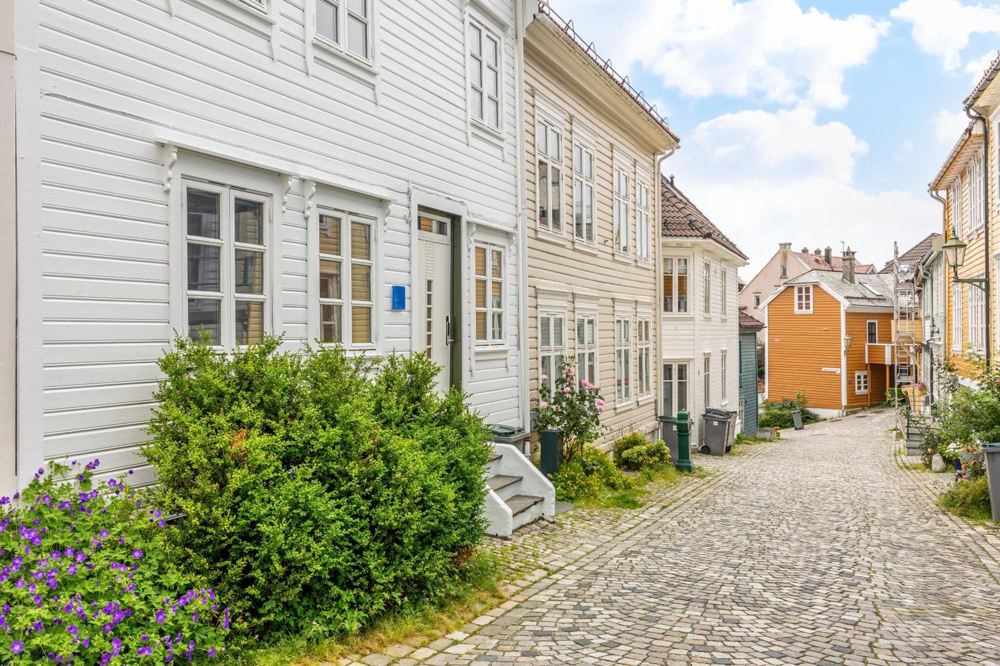 View To Bryggen - Renovated Dec 24 - Historic Cobblestone Street Apartman Bergen Kültér fotó